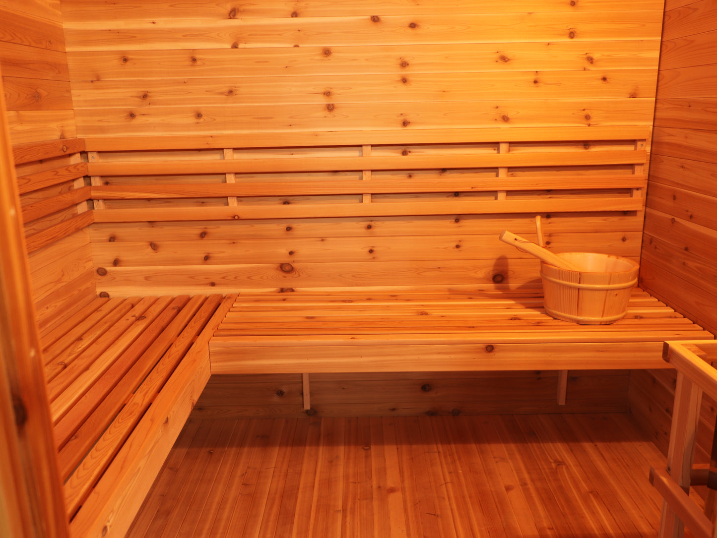 SunRay 400D5 Denali 4-Person Contemporary Outdoor Sauna